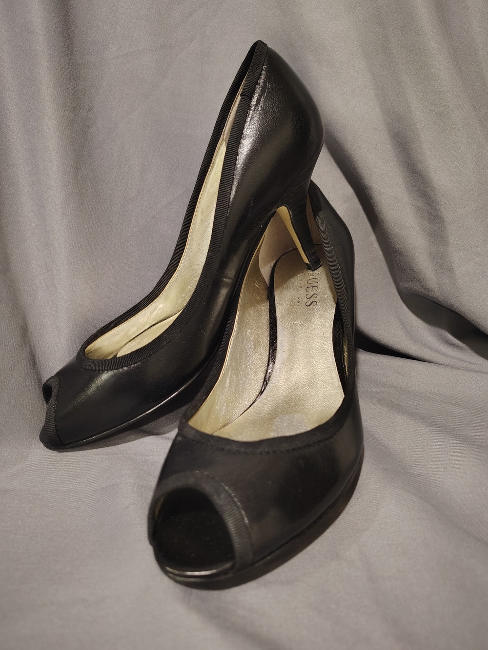 GUESS Black Peep-Toe Leather Pumps